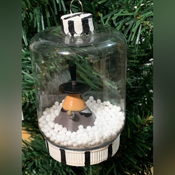 Nightmare Before Christmas The Mayor Christmas Ornament Faux Snow Globe - Picture 5 of 10